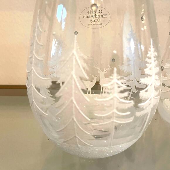 Set of 2 Stemless Wine Glasses Hand Painted White Christmas Trees Snow New - Picture 4 of 12